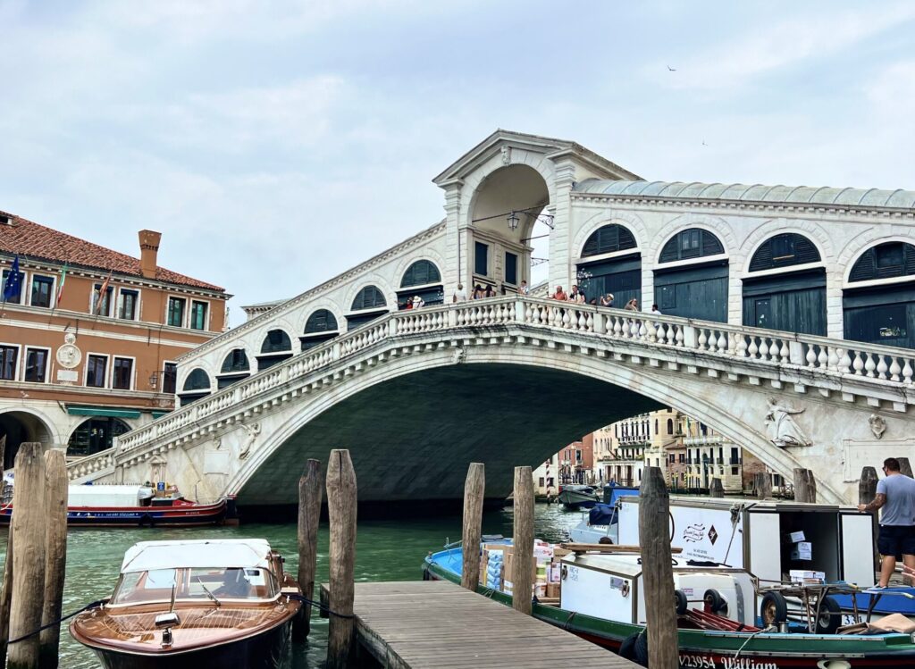 ベネチアのリアルト橋