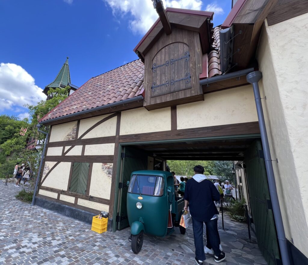 ジブリパークの魔女の谷