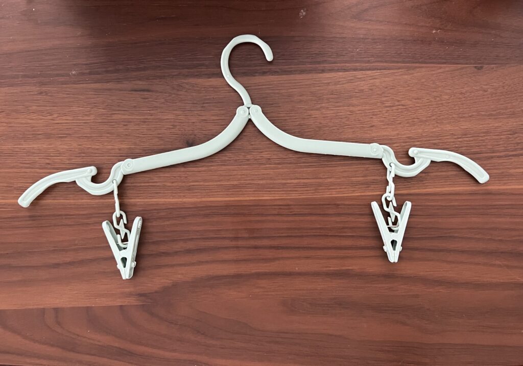 折りたたみハンガー