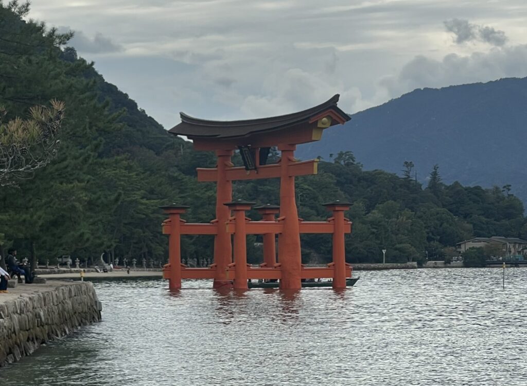 厳島神社の鳥居