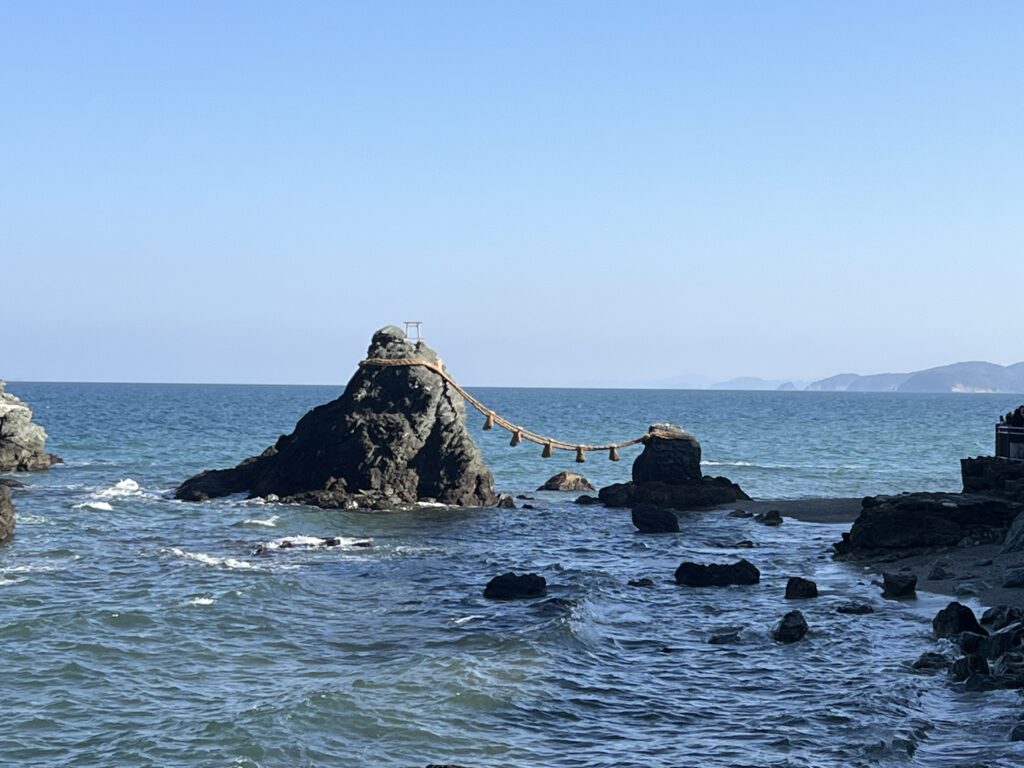 三重の夫婦岩